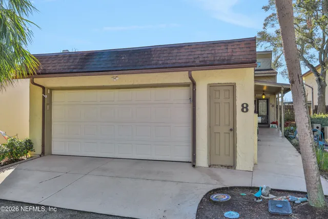 $329,000 | 8 Fox Valley Drive, Orange Park, FL 32073