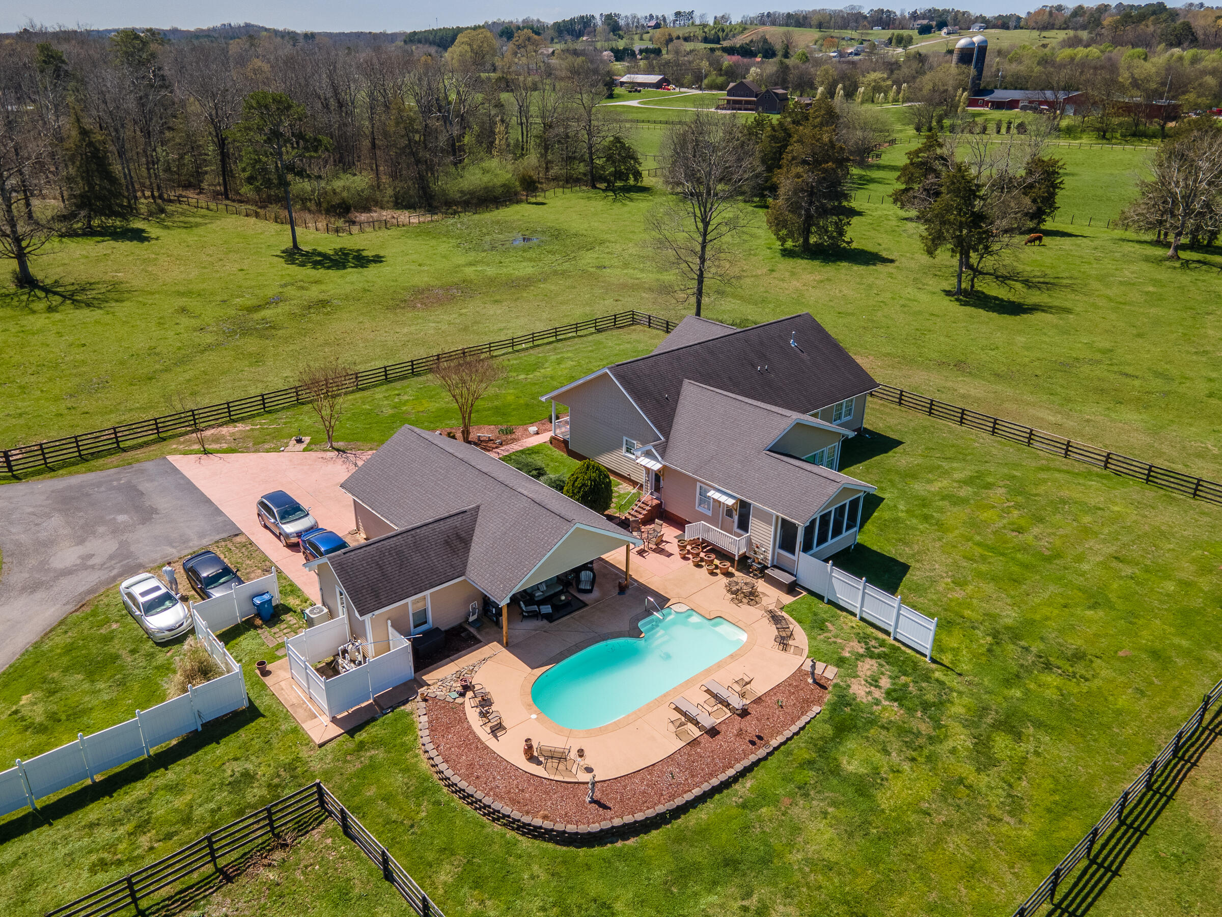 1408 Saunders Road Ringgold, GA 30736 - Photo 6 of 64 NICE INGROUND POOL