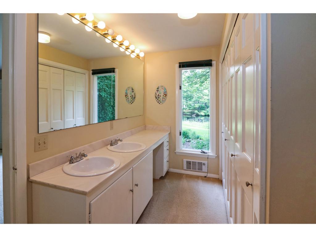 13 Drinkwater Road Exeter, NH 03833 - Photo 22 of 36