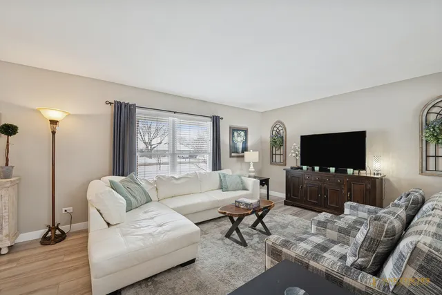 $535,000 | 193 White Feather Lane, Gilberts, IL 60136