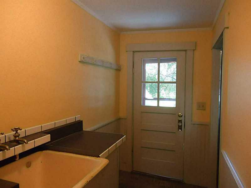 237 Washington Street Bath, ME 04530 - Photo 19 of 27 Mudroom. Come right in and leave...