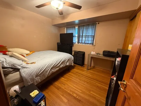 $260,000 | 14708 El Vista Avenue, Oak Forest, IL 60452
