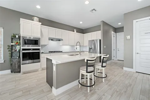 $499,000 | 216 Ancient Oak Way, San Marcos, TX 78666