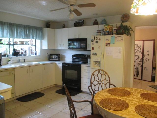 18360 181st Circle South Boca Raton, FL 33498 - Photo 4 of 24 Kitchen