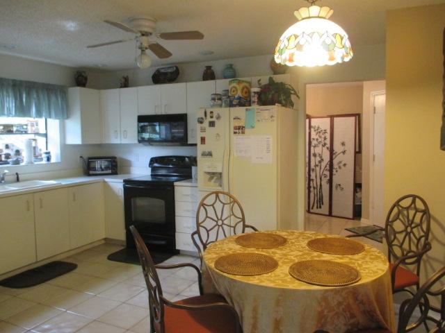 18360 181st Circle South Boca Raton, FL 33498 - Photo 5 of 24 Eat in Kitchen
