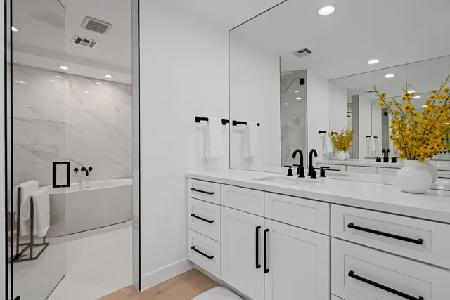 $4,000 | 352 Forest Hills Drive, Rancho Mirage, CA 92270