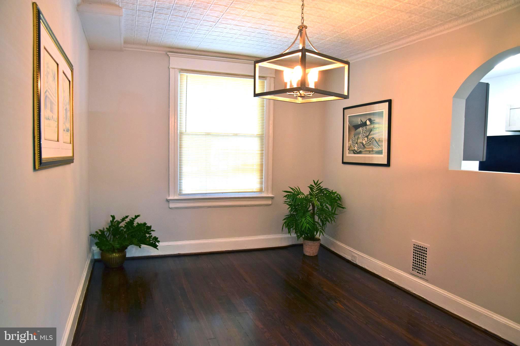 607 Columbia Road Northwest Washington, DC 20001 - Photo 16 of 48 Dining room / lounge