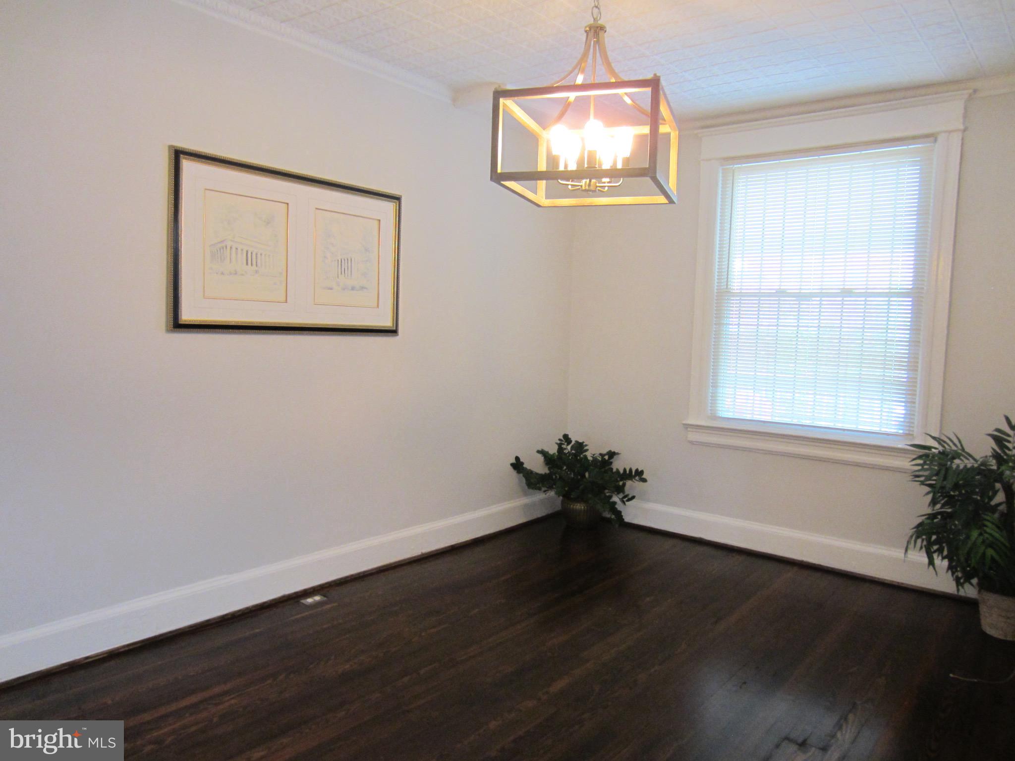 607 Columbia Road Northwest Washington, DC 20001 - Photo 17 of 48 Dining room / lounge