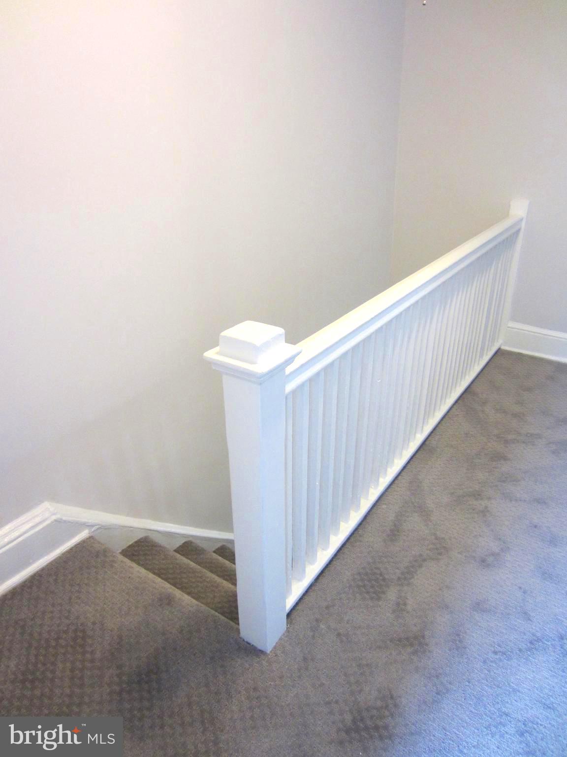607 Columbia Road Northwest Washington, DC 20001 - Photo 23 of 48 Upper stairway / hallway