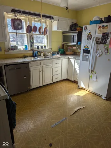 $70,000 | 104 East Jackson Street, Gaston, IN 47342