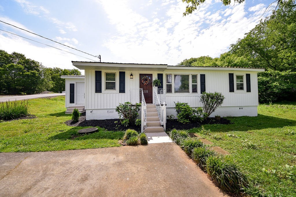 218 Wool Street Charleston, TN 37310 - Photo 6 of 29 Gallery Image 6