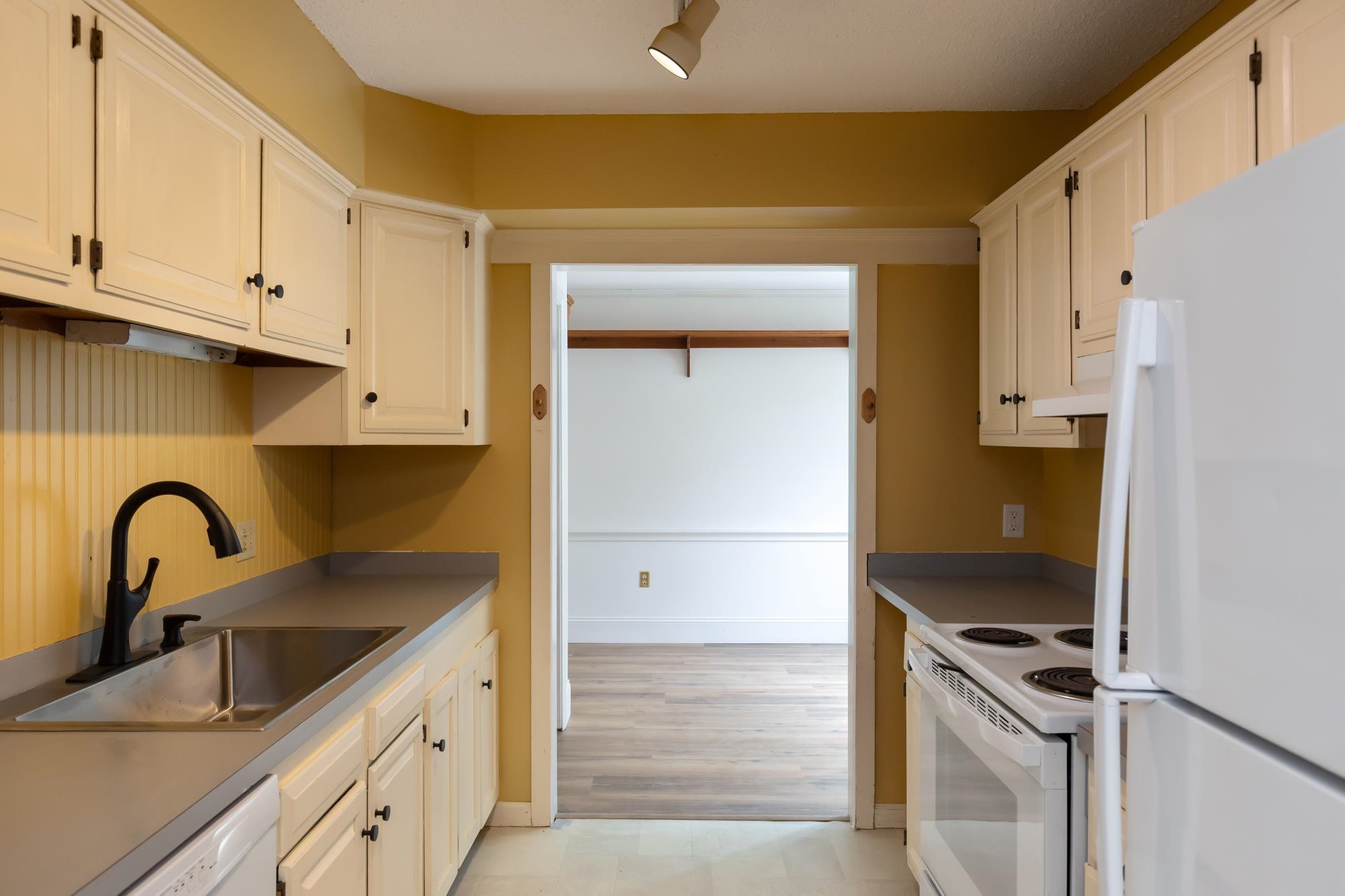 12 Brickyard Road, Unit 12 Essex Junction, VT 05452 - Photo 5 of 33