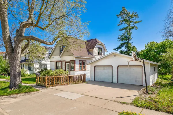 $179,900 | 217 North Dunlap Avenue, Viroqua, WI 54665