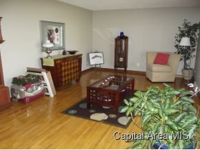 40 Charlene Lane Springfield, IL 62711 - Photo 10 of 22 Gallery Image 10