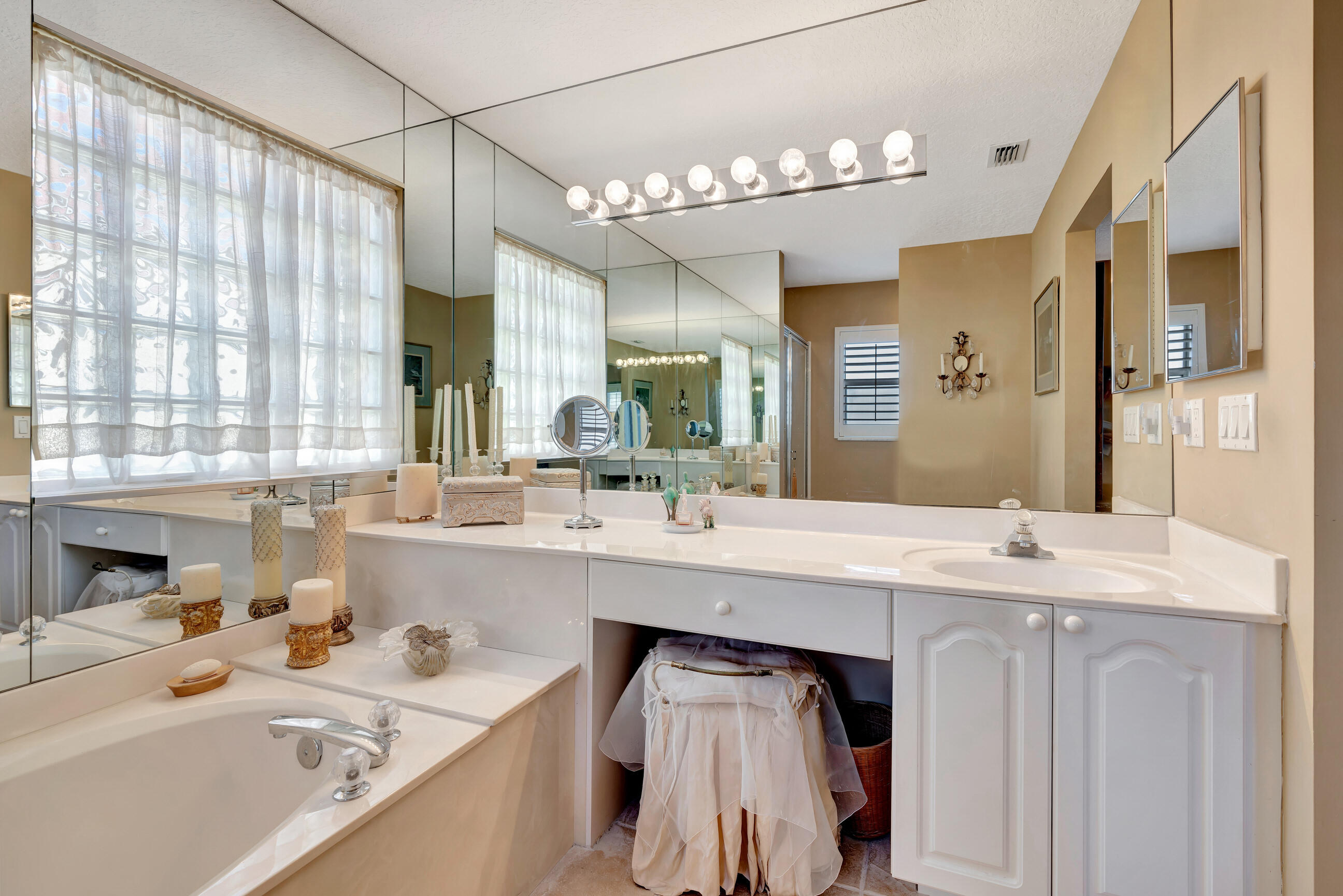 5018 Elpine Way Riviera Beach, FL 33418 - Photo 24 of 46 Master Bathroom