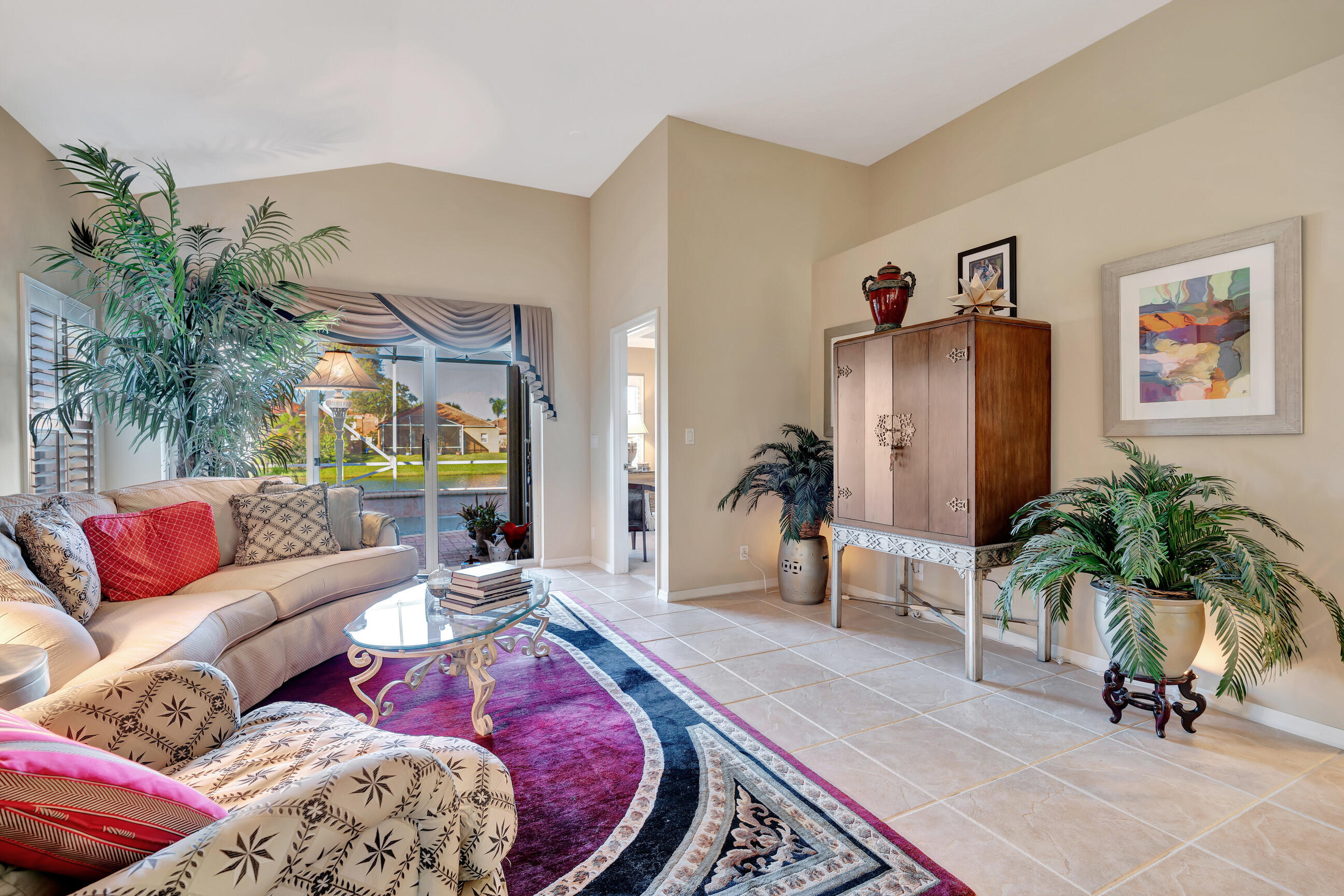 5018 Elpine Way Riviera Beach, FL 33418 - Photo 10 of 46 Living Room