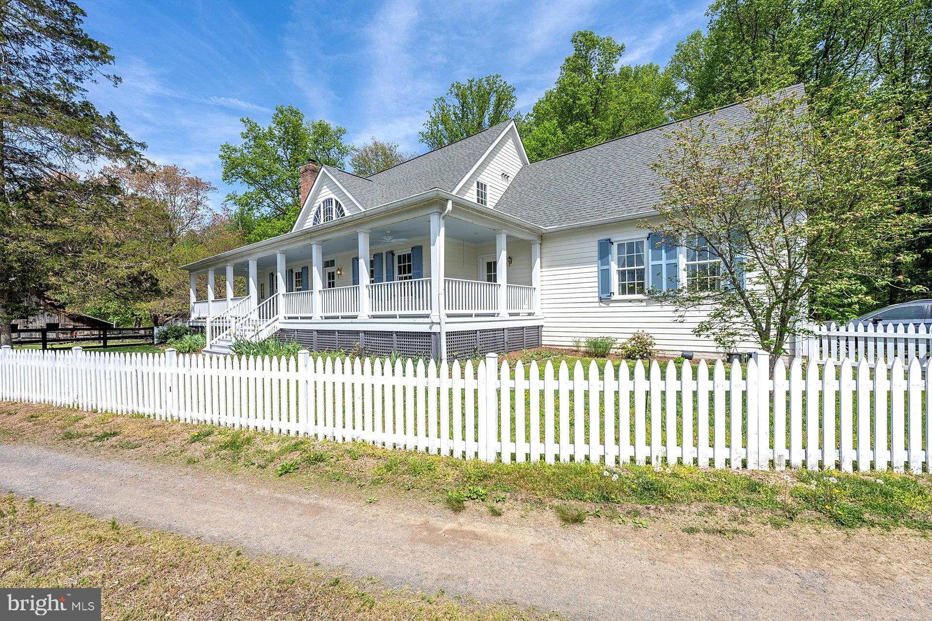 11208 West Montpelier Road Great Falls, VA 22066 - Photo 12 of 77
