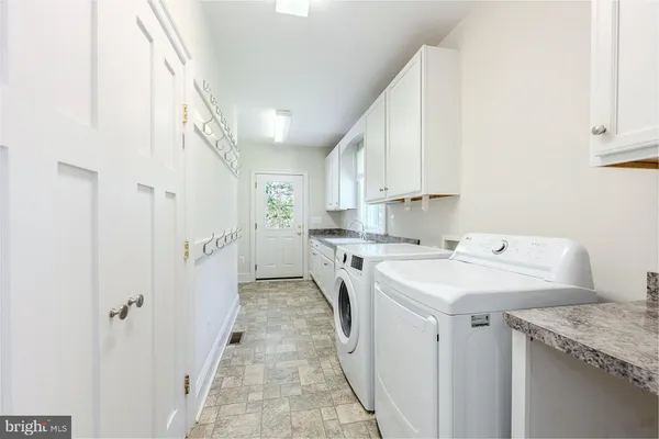 $1,725,000 | 11208 West Montpelier Road, Great Falls, VA 22066