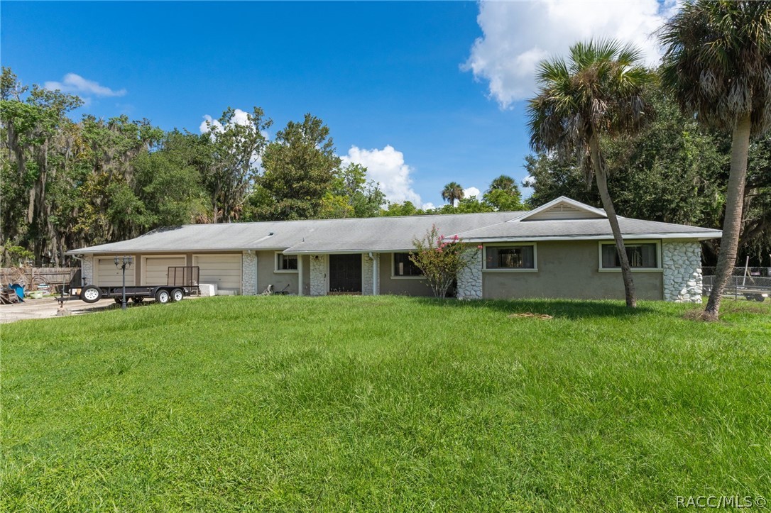 149-151 Southeast Paradise Point Road Crystal River, FL 34429 - Photo 3 of 42 Gallery Image 3