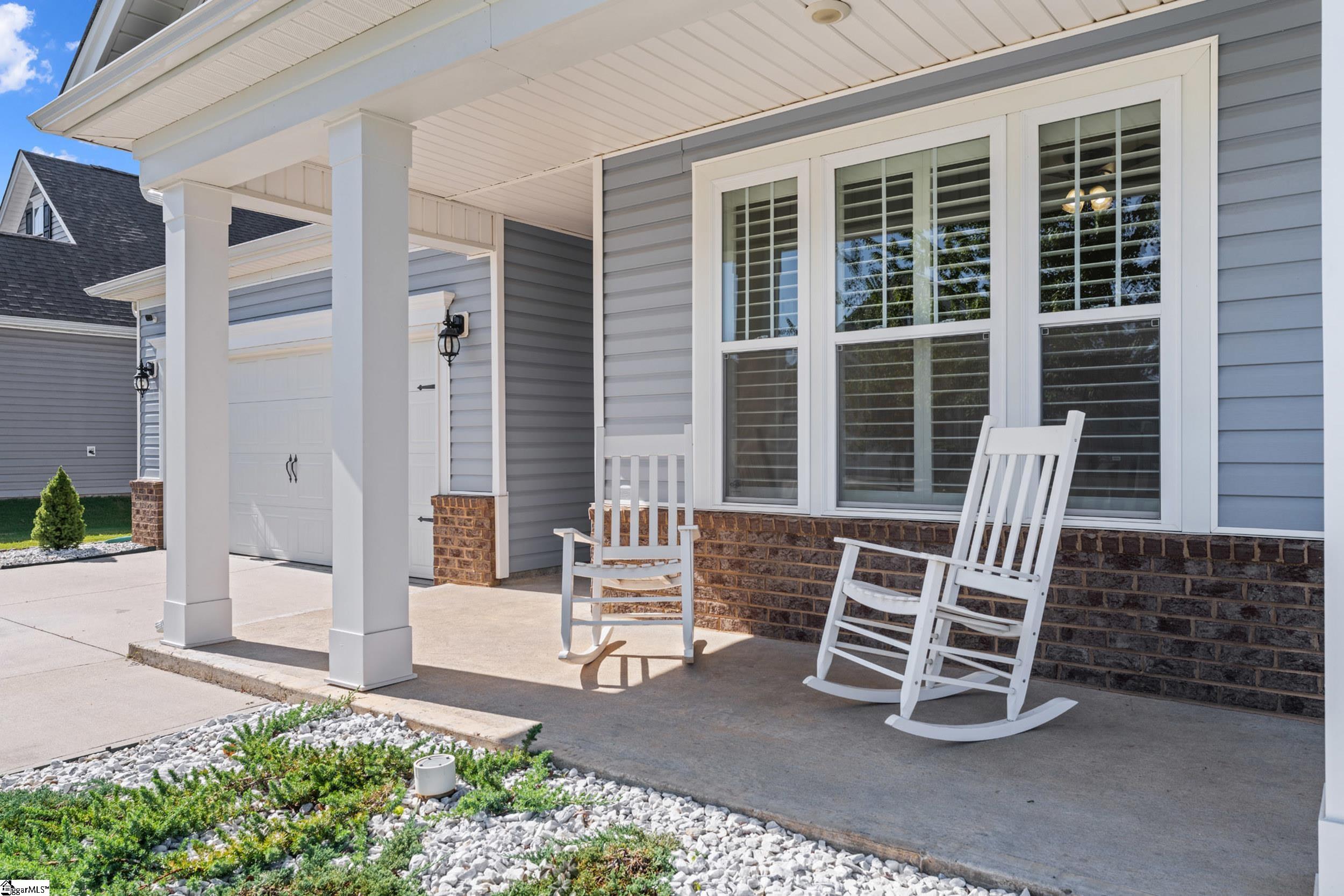 113 Yellow Fox Road Greer, SC 29650 - Photo 2 of 37 Gallery Image 2