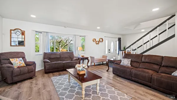 $595,000 | 715 Pearl Court, Lucerne, CA 95458