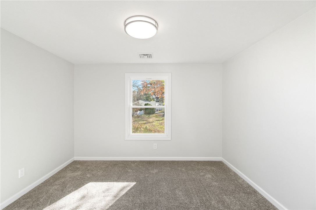 12 Alvero Road Coventry, RI 02816 - Photo 17 of 38