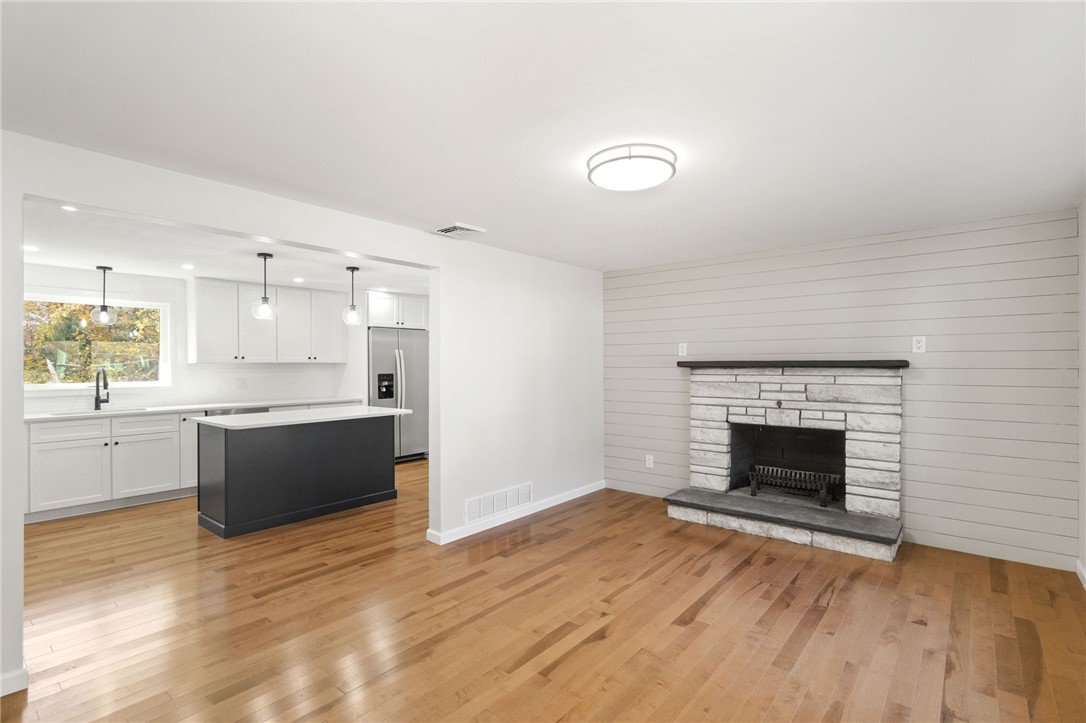 12 Alvero Road Coventry, RI 02816 - Photo 7 of 38