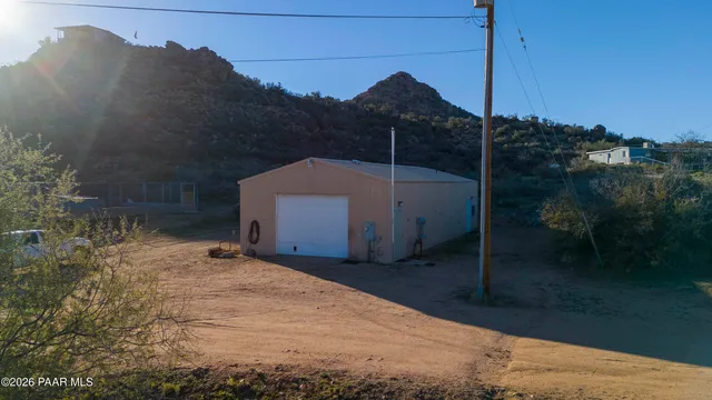 $425,000 | 26162 Pecks Peak Road, Skull Valley, AZ 86338