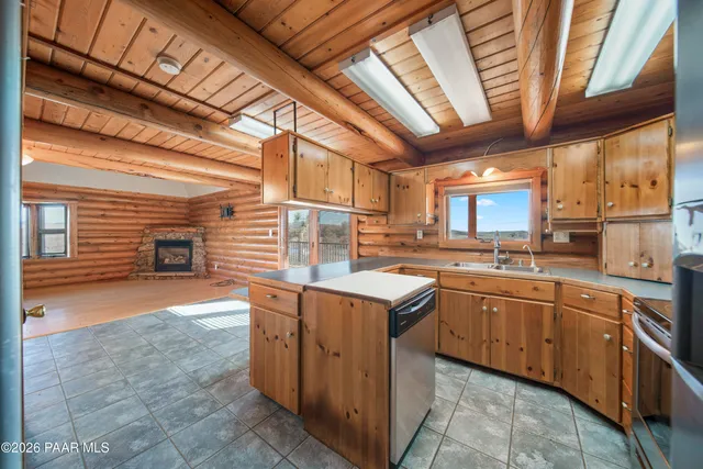 $425,000 | 26162 Pecks Peak Road, Skull Valley, AZ 86338