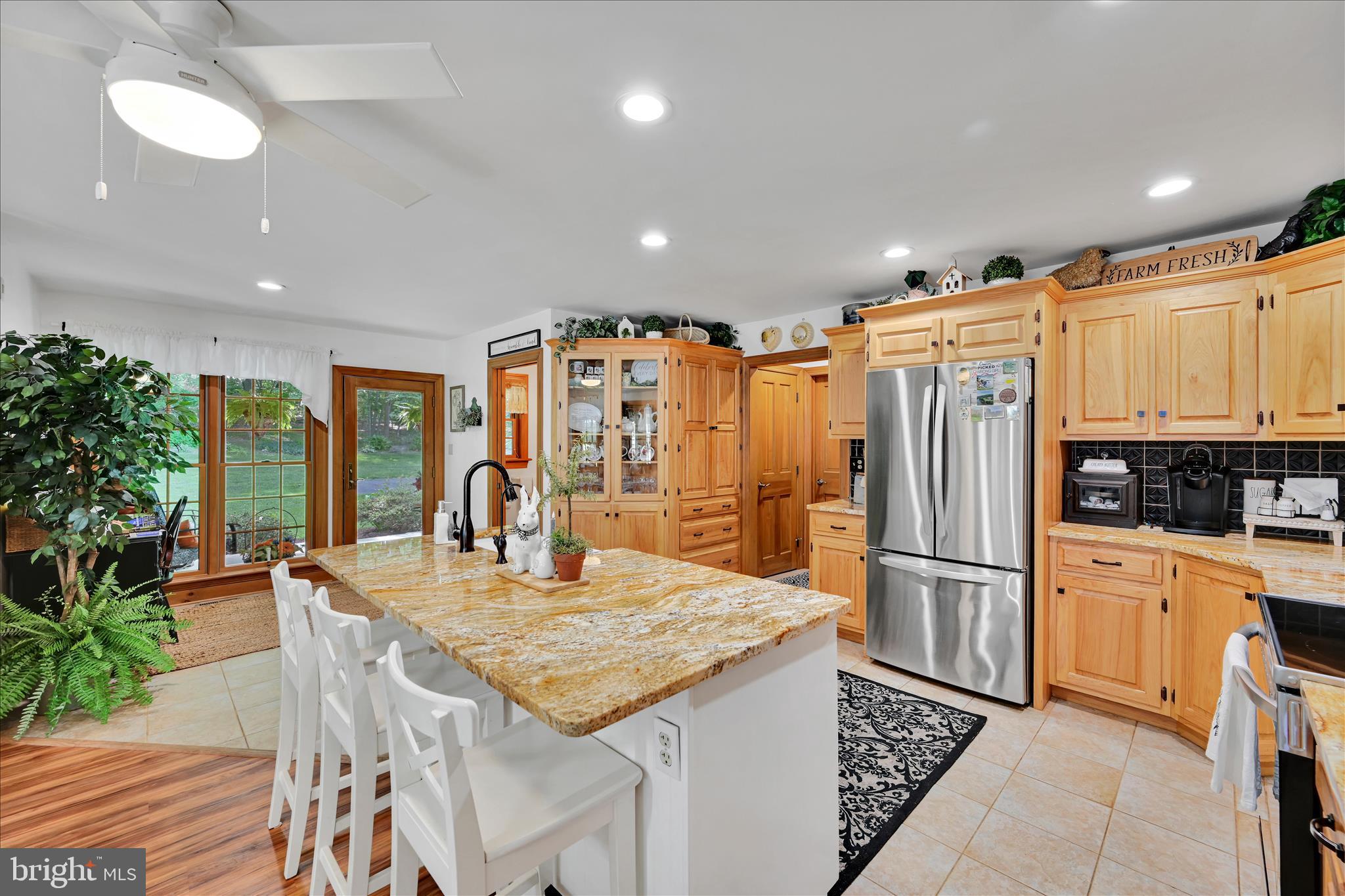 198 Friends Road Nottingham, PA 19362 - Photo 23 of 60 Breakfast Nook