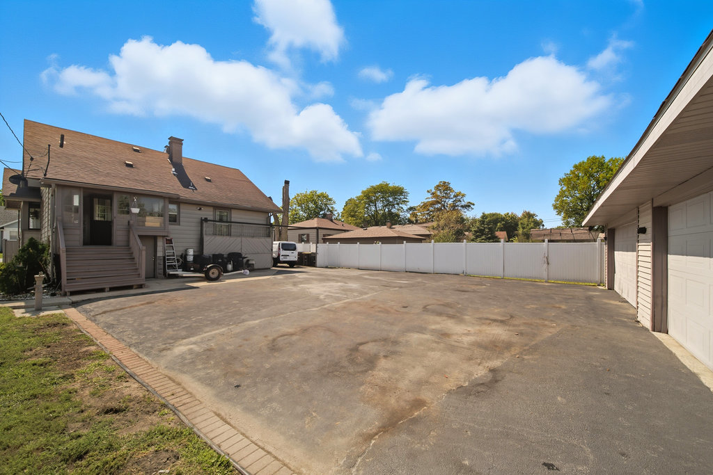 2616 Ridge Road Lansing, IL 60438 - Photo 21 of 25 a view of a street with a building in the background