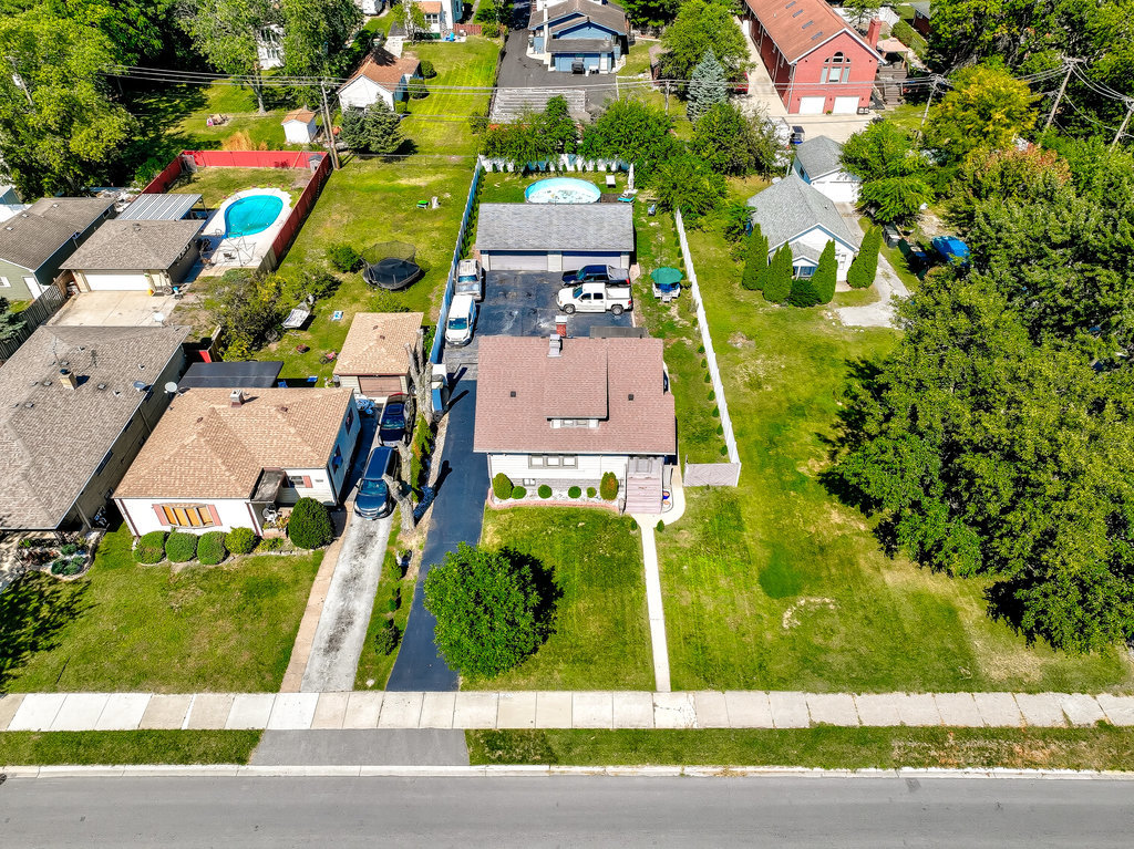 2616 Ridge Road Lansing, IL 60438 - Photo 23 of 25 an aerial view of a