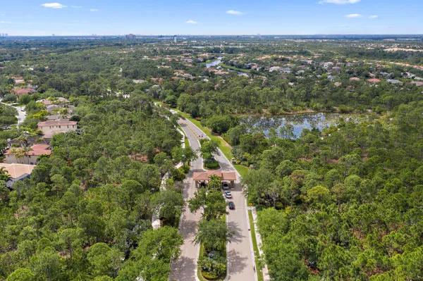 $1,425,000 | 2020 Graden Drive, Palm Beach Gardens, FL 33410