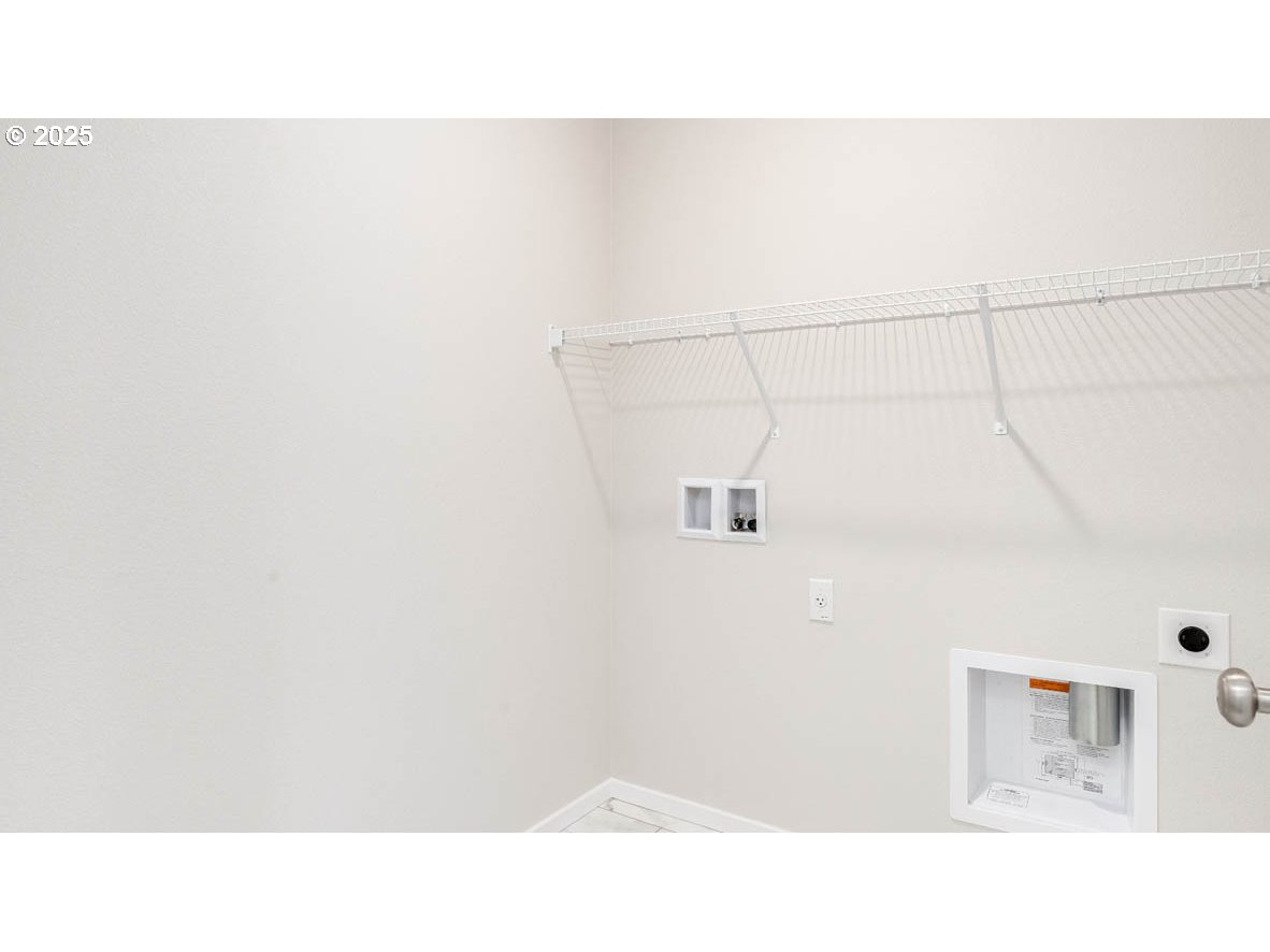 3671 Southwest 36th Street Gresham, OR 97080 - Photo 24 of 24 a open area with a white wall