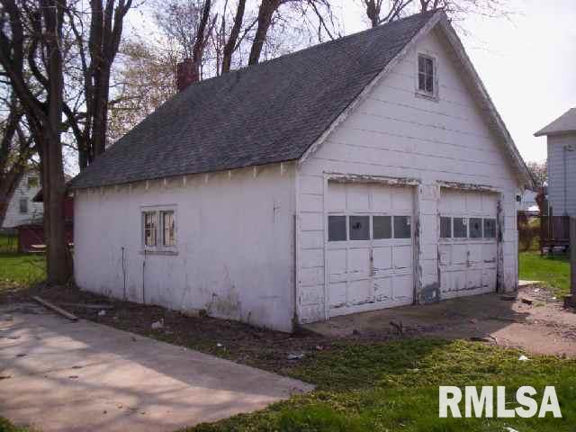 304 South 20th Street Decatur, IL 62521 - Photo 2 of 2