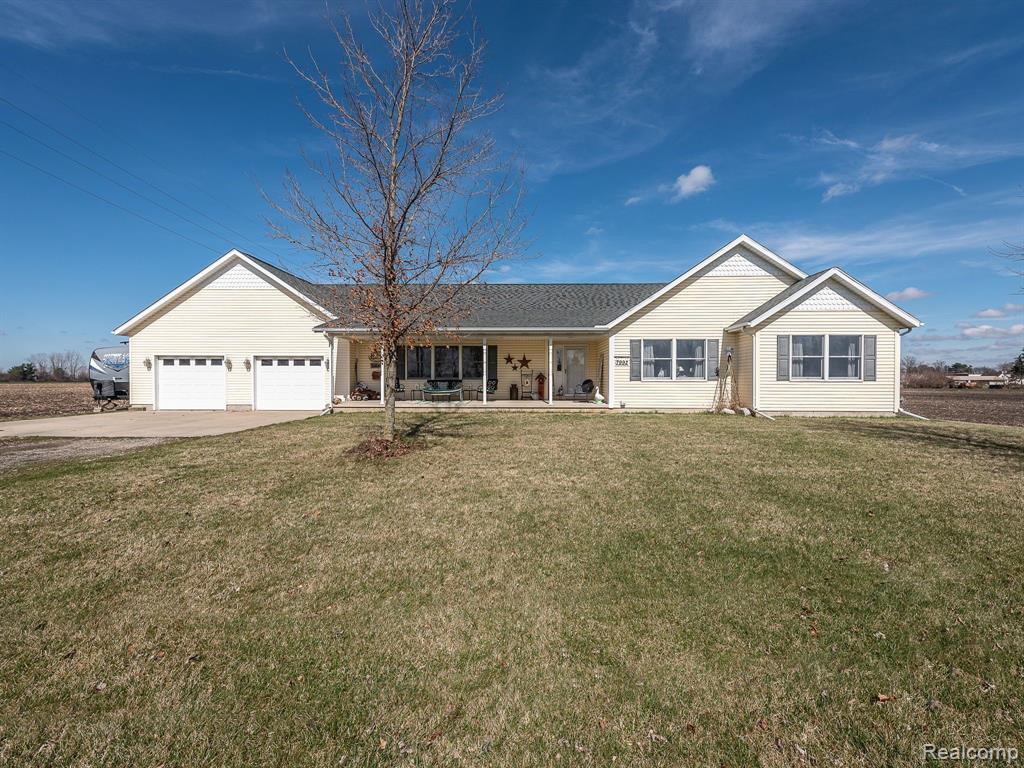7992 Bluebush Road Maybee, MI 48159 - Photo 1 of 38