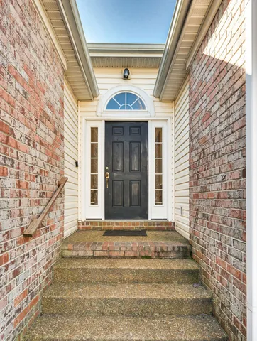 $2,500 | 553 Wheatfield Way, Nashville, TN 37209