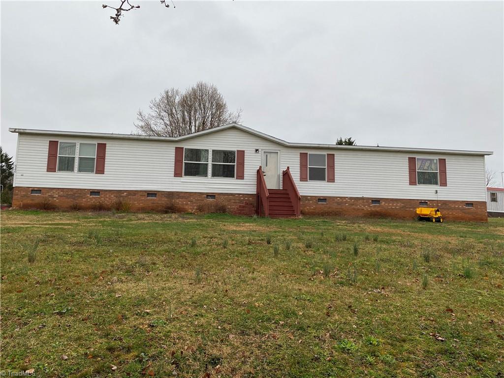 620 York Road Mount Airy, NC 27030 - Photo 1 of 17 View from front yard