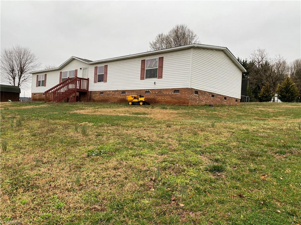 620 York Road Mount Airy, NC 27030 - Photo 2 of 17 Side Angle View