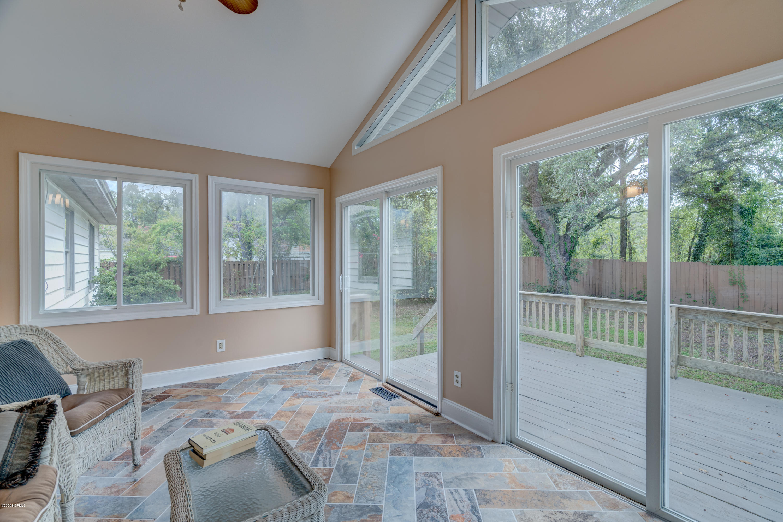 131 Albemarle Road Wilmington, NC 28405 - Photo 13 of 38 131AlbermarleEdit-28