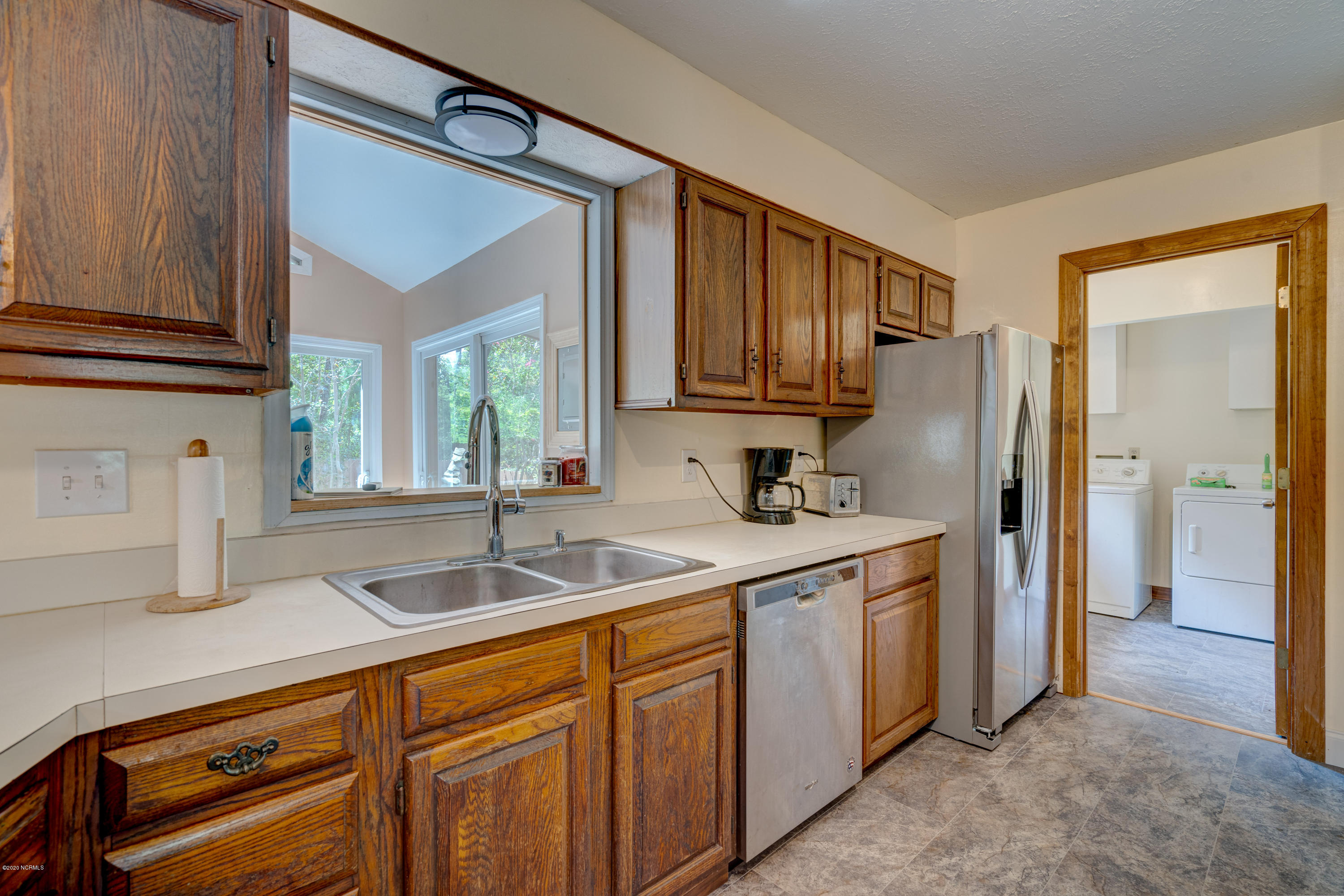131 Albemarle Road Wilmington, NC 28405 - Photo 9 of 38 131AlbermarleEdit-22