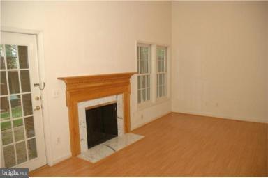 8002 Trevor Place Vienna, VA 22182 - Photo 4 of 7 Family Room