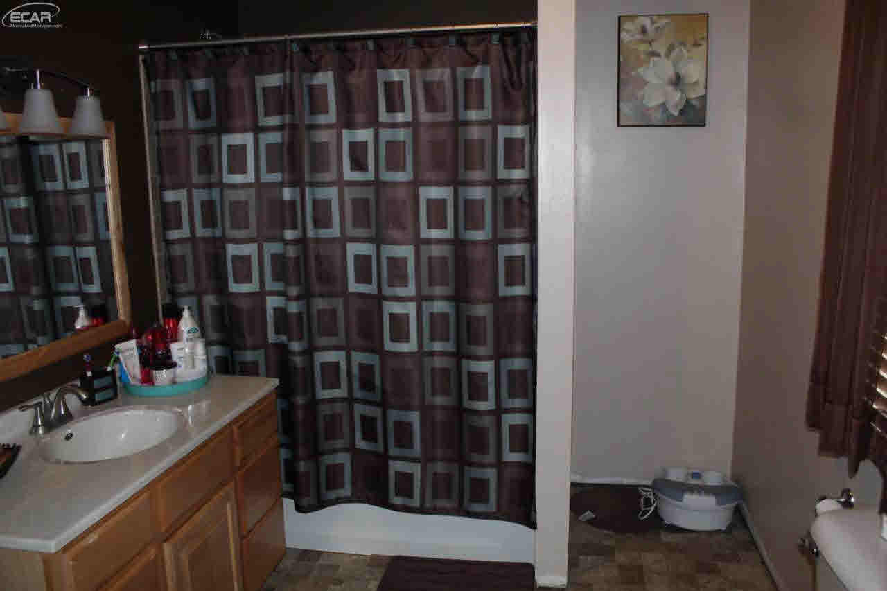 10375 Wenn Road Birch Run, MI 48415 - Photo 19 of 36 21254349-18.JPG