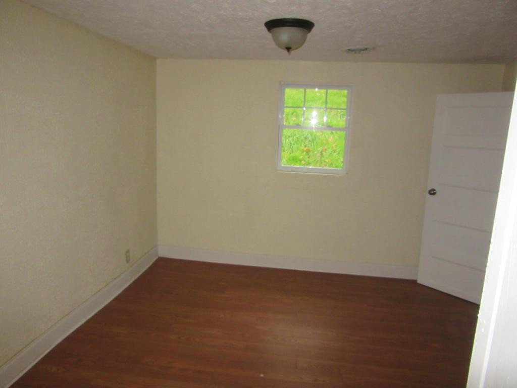 1816 Siam Road Elizabethton, TN 37643 - Photo 11 of 14 Photo 11
