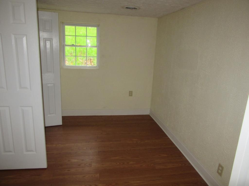 1816 Siam Road Elizabethton, TN 37643 - Photo 12 of 14 Photo 12