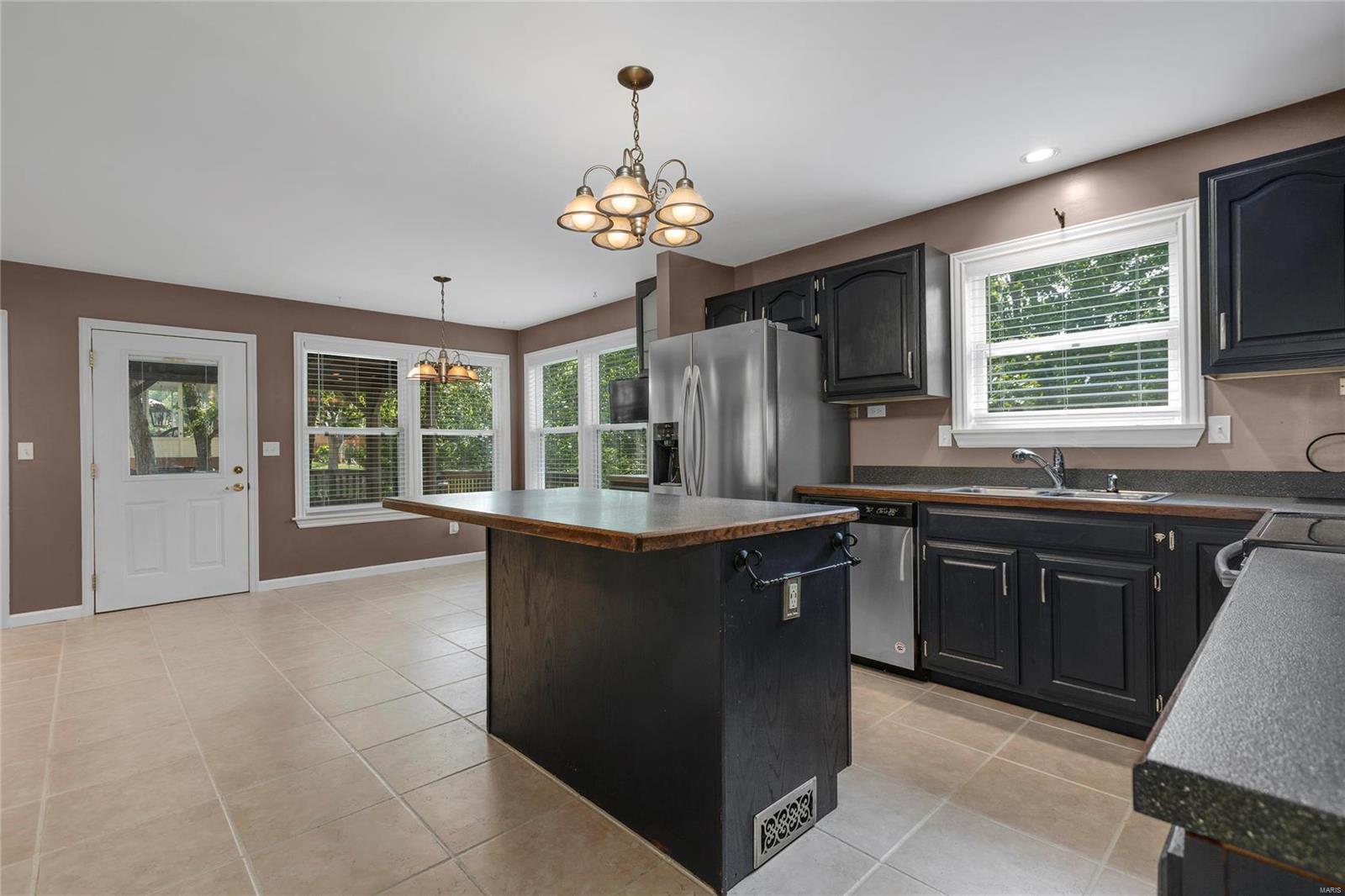 3104 Willow Bend Drive St. Charles, MO 63303 - Photo 9 of 40