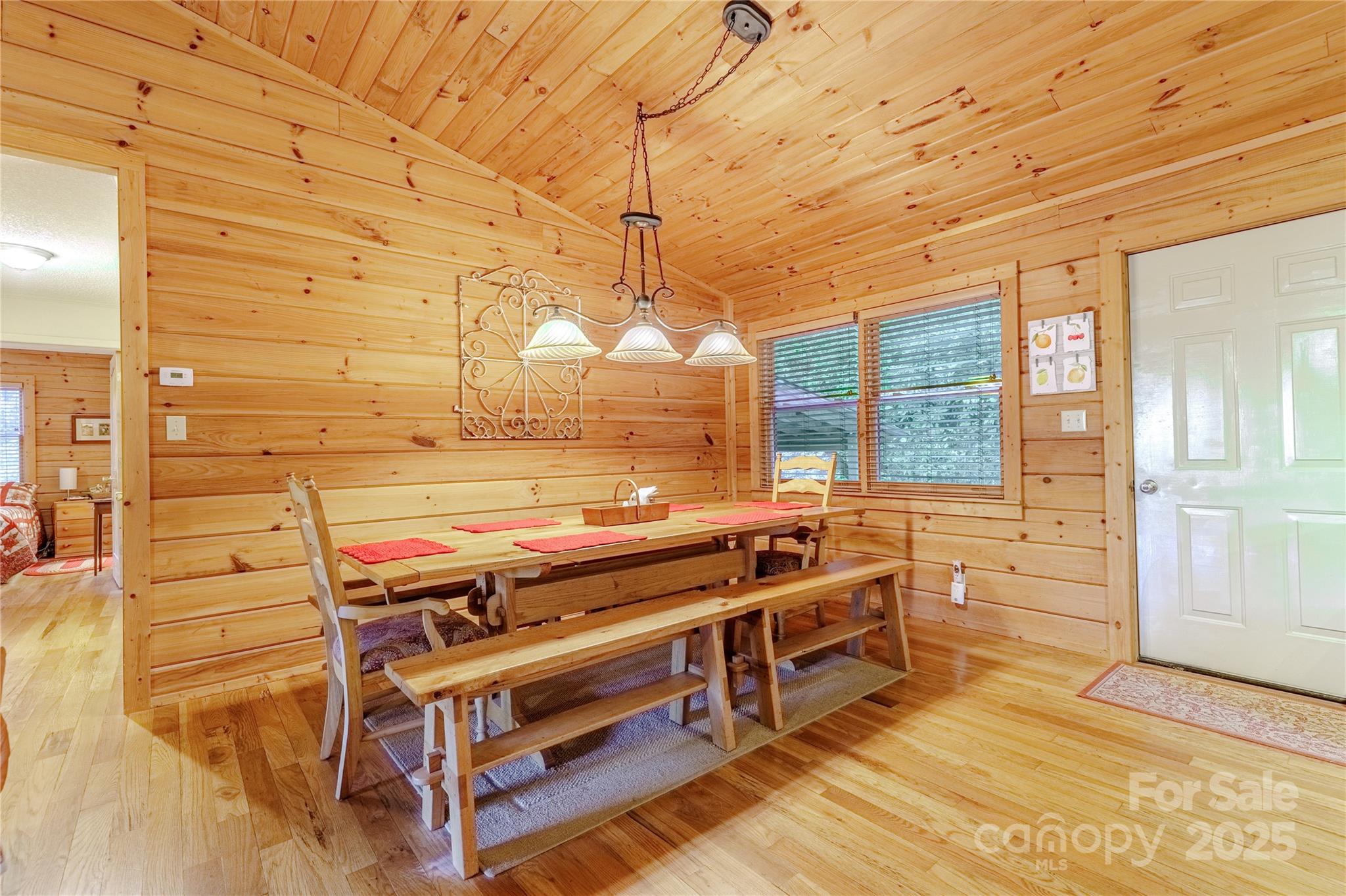 701 Treehouse Road Whittier, NC 28789 - Photo 17 of 36 Gallery Image 17