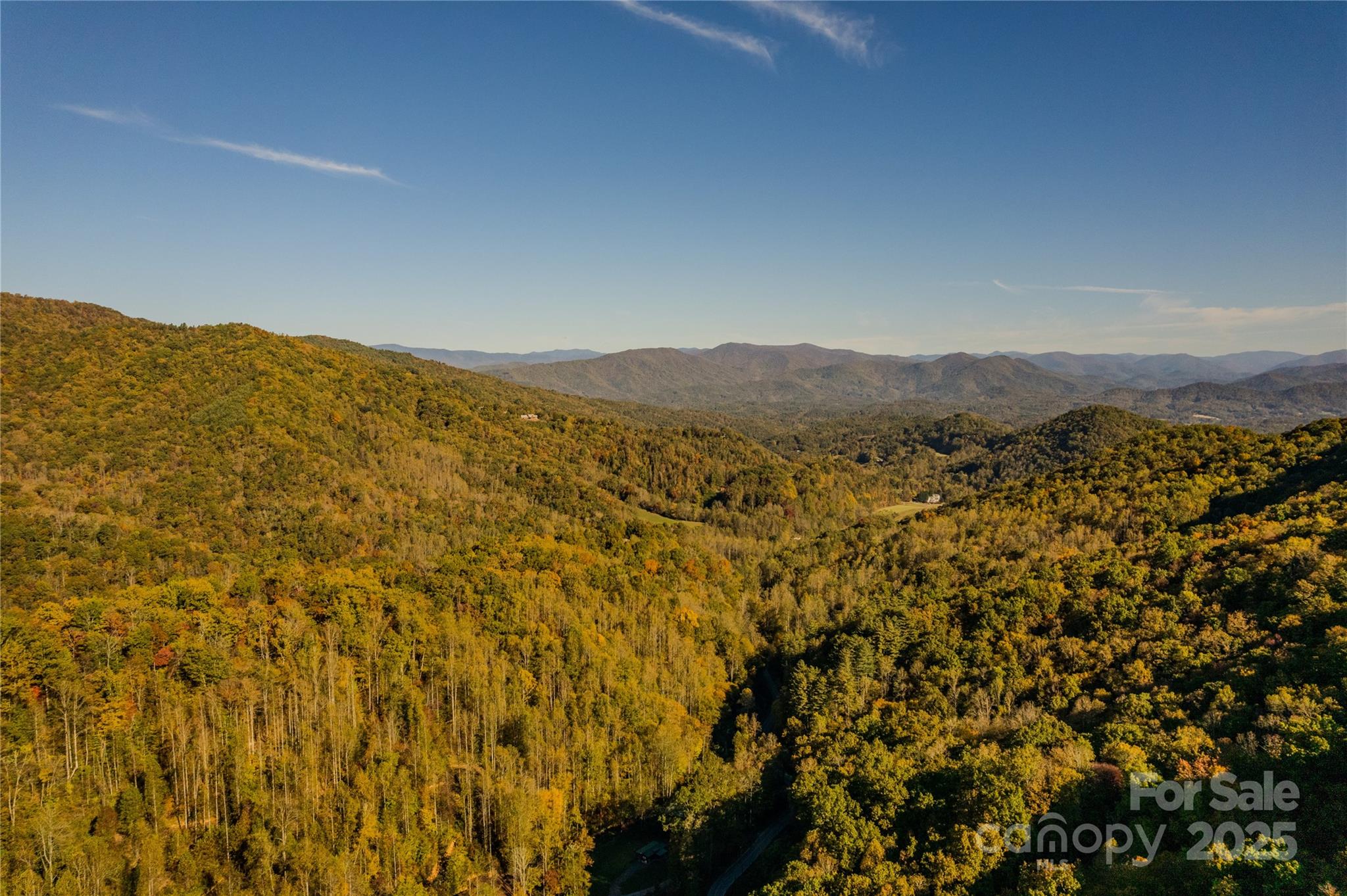 701 Treehouse Road Whittier, NC 28789 - Photo 6 of 36 Gallery Image 6
