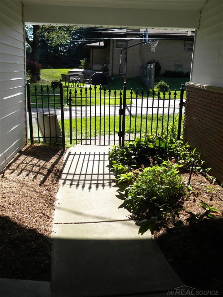 1957 Ansal Drive Rochester Hills, MI 48309 - Photo 24 of 41