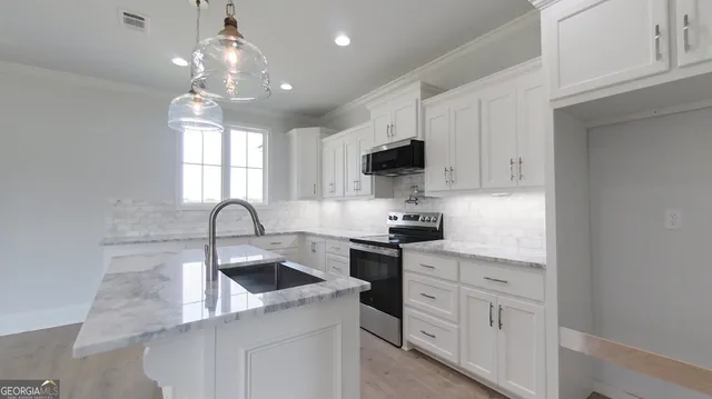 $399,900 | 201 Bailey Circle, Thomasville, GA 31757